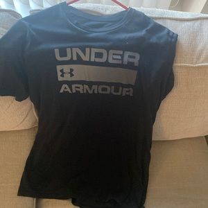 Men’s under armor tee medium